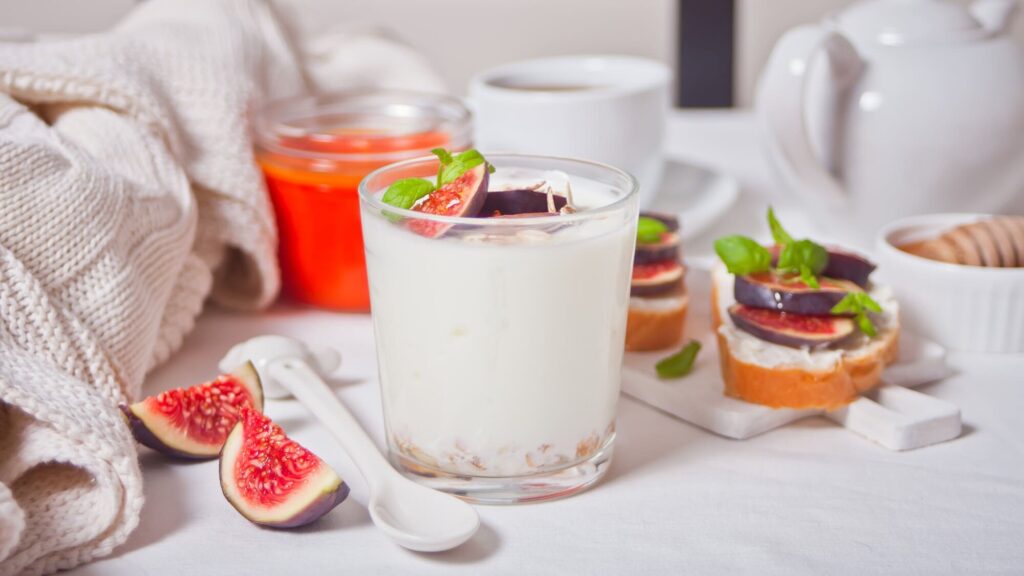 Kefir và trái cây tươi - BOH Kefir