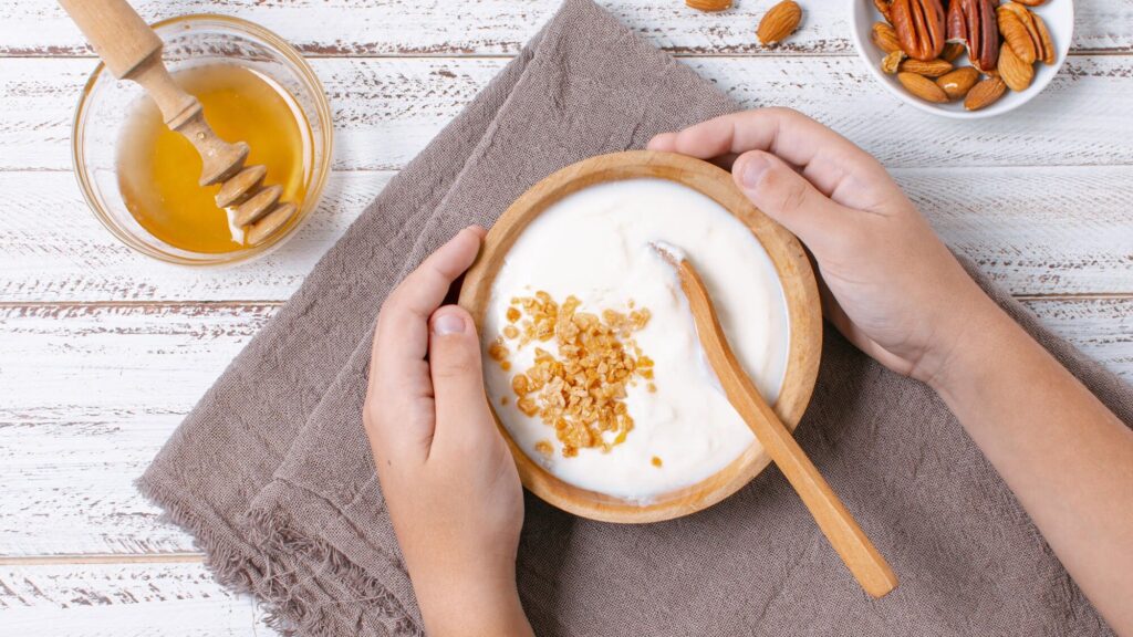 Sữa chua Hy Lạp kefir và mật ong (2) - BOH Kefir