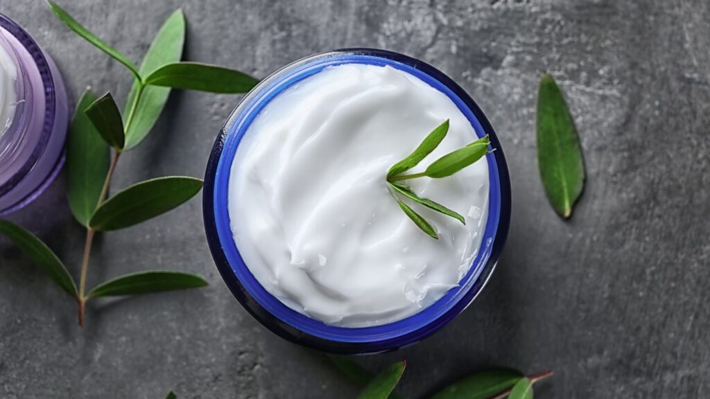 Sữa chua kefir nguyên chất trong bát (2) - BOH Kefir