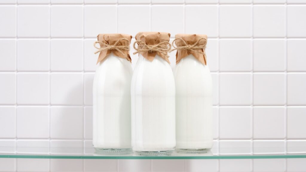 Sữa chua kefir nguyên chất trong chai thuỷ tinh - BOH Kefir