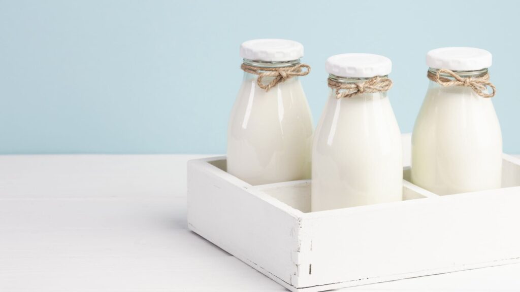 Sữa chua kefir nguyên chất trong chai thuỷ tinh (2) - BOH Kefir