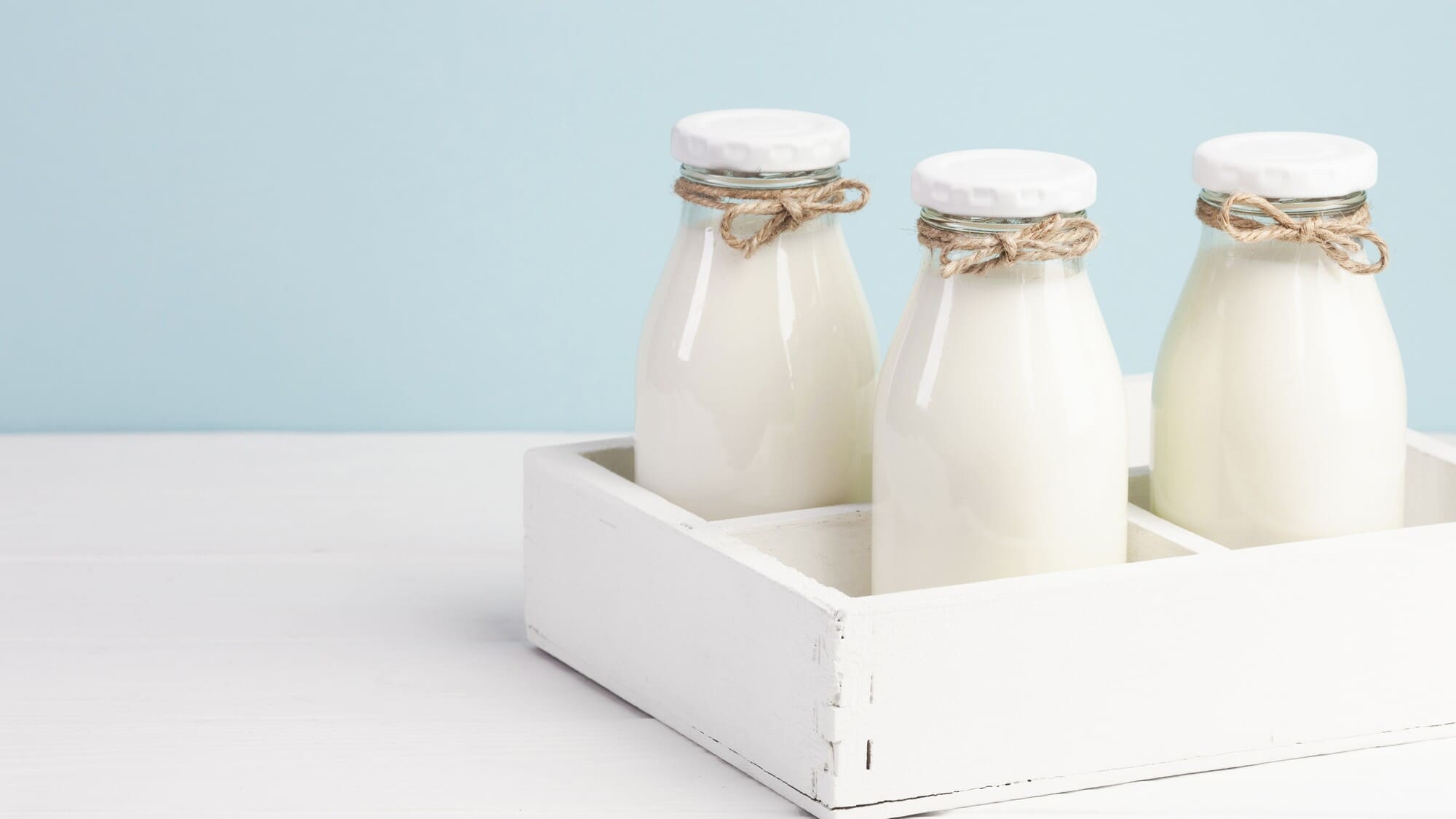Sữa chua kefir nguyên chất trong chai thuỷ tinh (2) - BOH Kefir