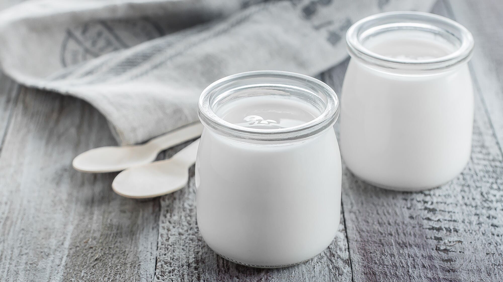Sữa chua kefir nguyên chất trong hũ thuỷ tinh - BOH Kefir