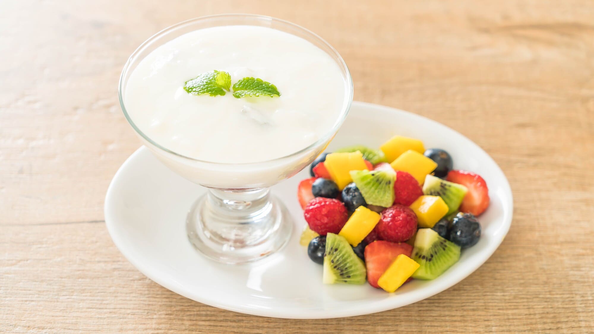 Sữa chua kefir nguyên chất và trái cây tươi (3) - BOH Kefir